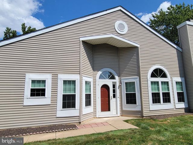 5603 CONSTITUTION CT, North Wales, PA 19454