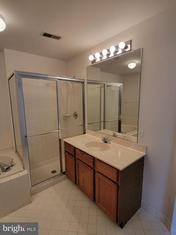 5603 CONSTITUTION CT, North Wales, PA 19454