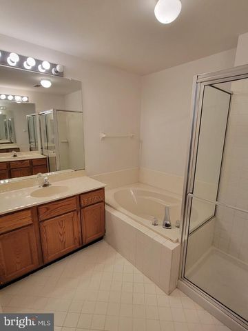 5603 CONSTITUTION CT, North Wales, PA 19454