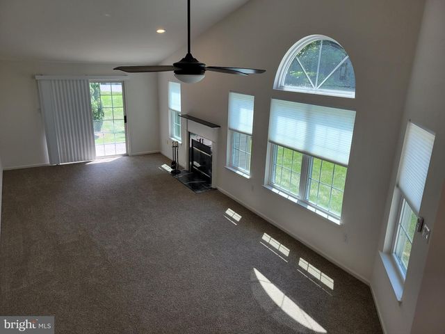5603 CONSTITUTION CT, North Wales, PA 19454