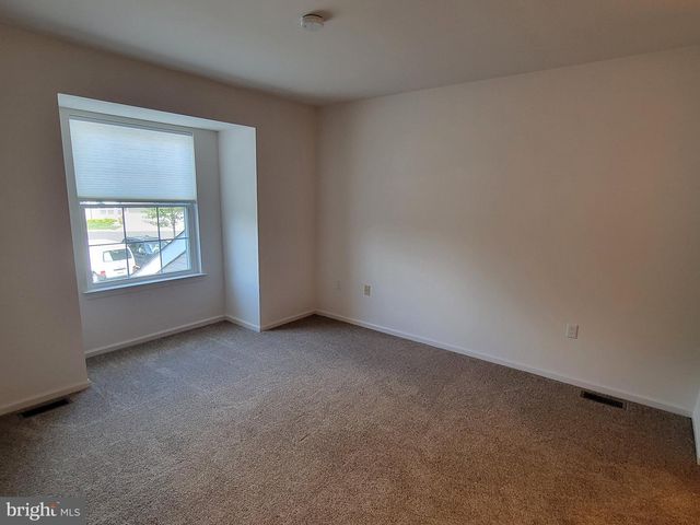 5603 CONSTITUTION CT, North Wales, PA 19454