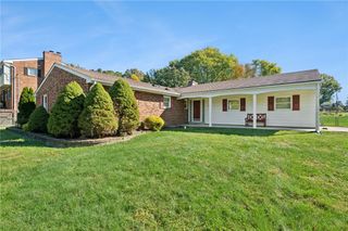 5800 Torrance Dr, Murrysville, PA 15632