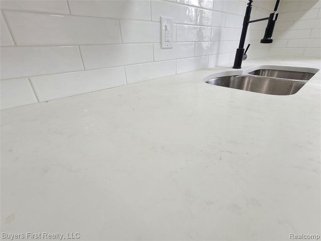 22772 Brittany Avenue, Eastpointe, MI 48021