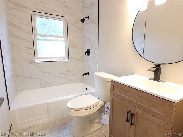 22772 Brittany Avenue, Eastpointe, MI 48021