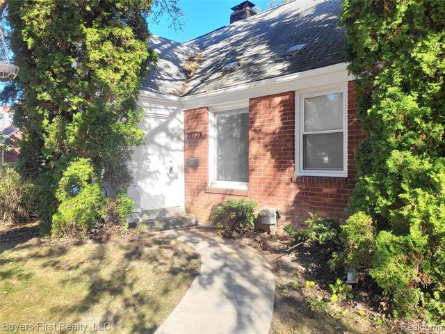 22772 Brittany Avenue, Eastpointe, MI 48021