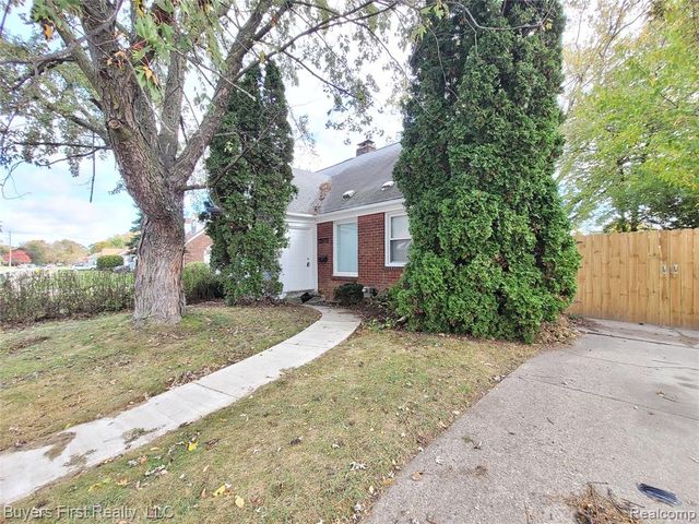 22772 Brittany Avenue, Eastpointe, MI 48021