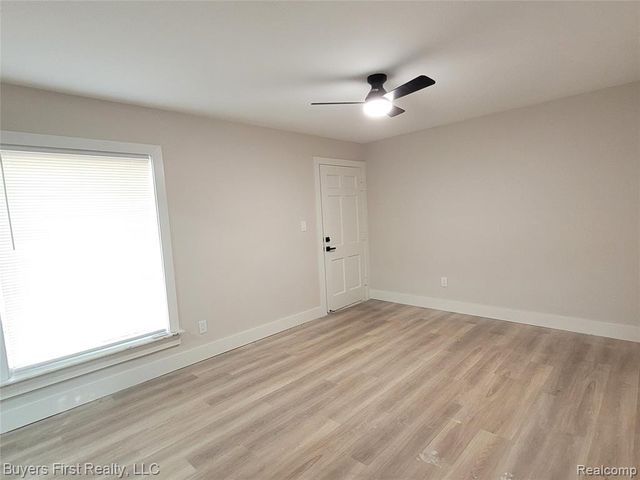 22772 Brittany Avenue, Eastpointe, MI 48021