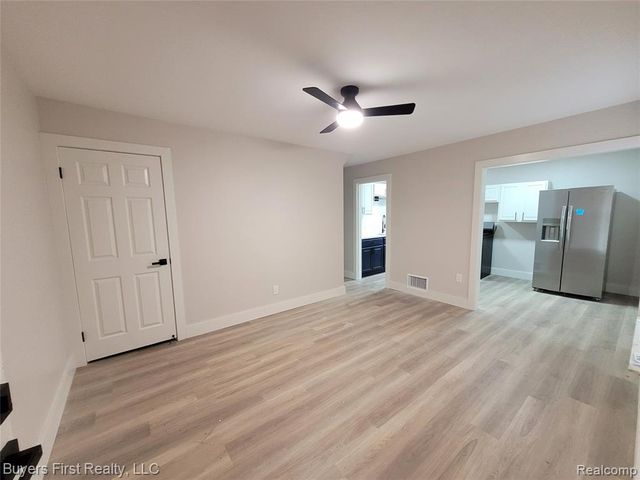 22772 Brittany Avenue, Eastpointe, MI 48021