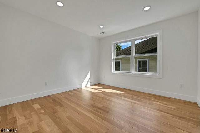 188 Fairview Ave, Rutherford Boro, NJ 07070