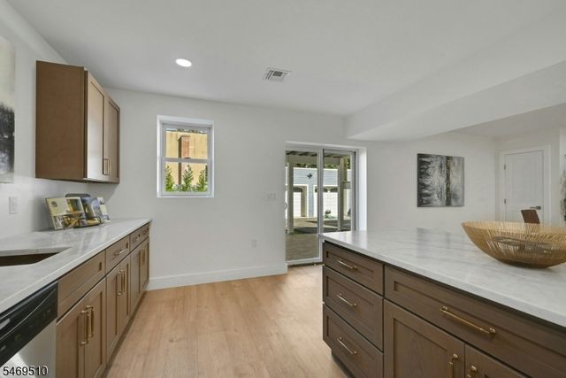 188 Fairview Ave, Rutherford Boro, NJ 07070