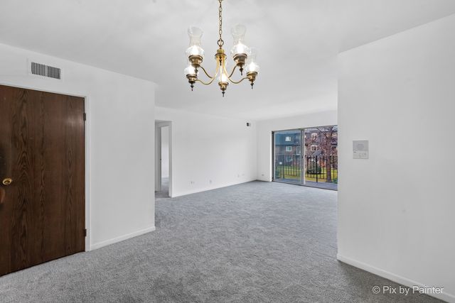 9407 Bay Colony Drive 2W, Des Plaines, IL 60016