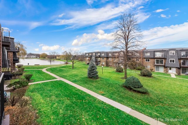 9407 Bay Colony Drive 2W, Des Plaines, IL 60016