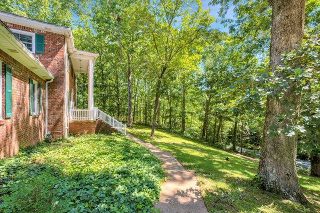 107 Leslie Ln, Hohenwald, TN 38462