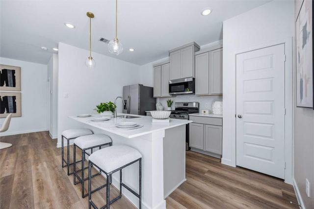 956 Green Vines Lane, Houston, TX 77091