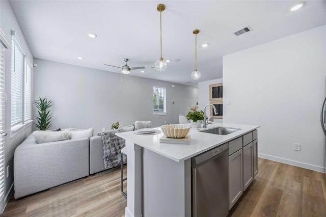 956 Green Vines Lane, Houston, TX 77091