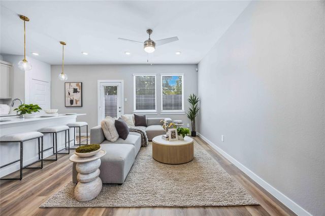 956 Green Vines Lane, Houston, TX 77091