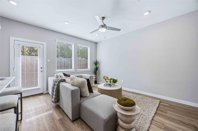 956 Green Vines Lane, Houston, TX 77091