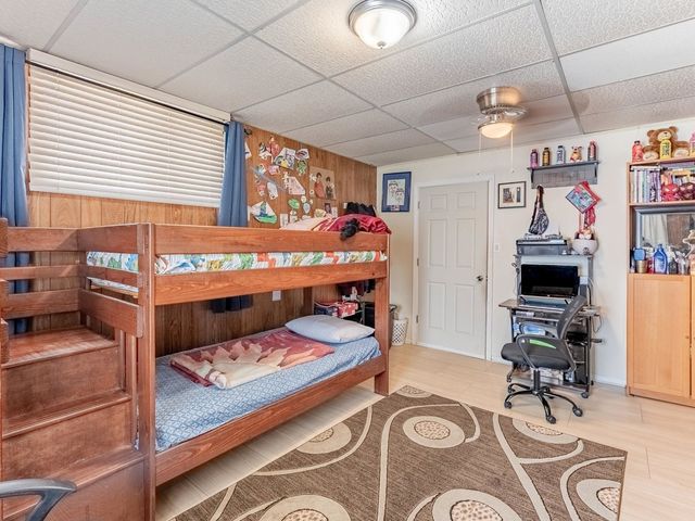 920 Suffolk Avenue, Westchester, IL 60154