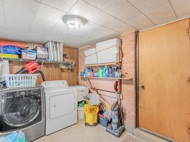 920 Suffolk Avenue, Westchester, IL 60154