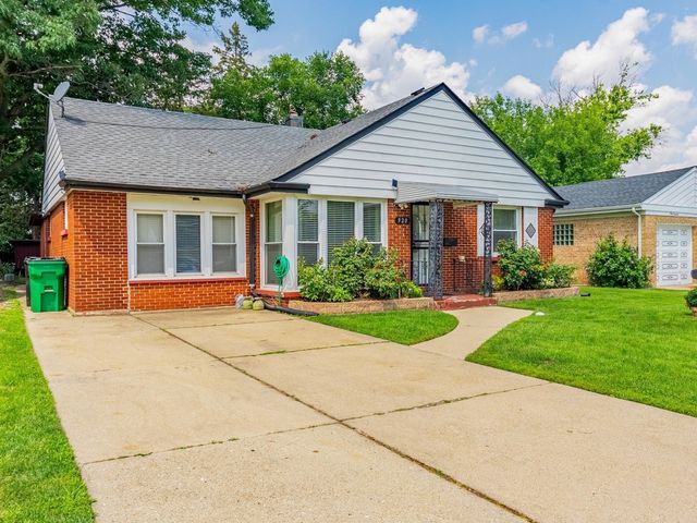 920 Suffolk Avenue, Westchester, IL 60154