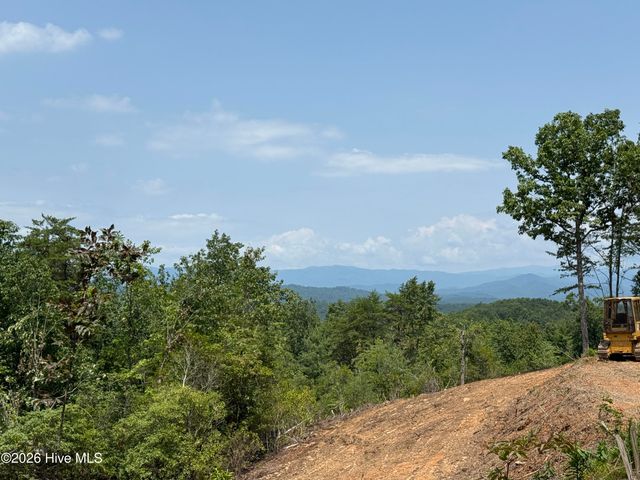8 Avalon Crst Street, Murphy, NC 28906