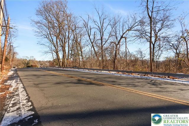 W Lafayette Street, Easton, PA 18042