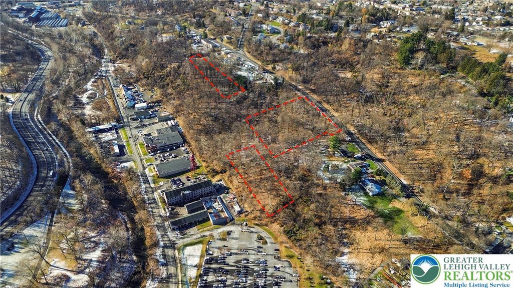 W Lafayette Street, Easton, PA 18042