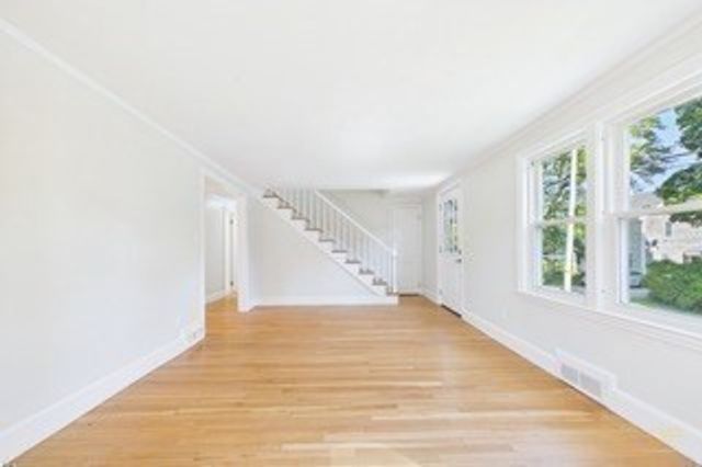 13 Hammond Street, Marion, MA 02739