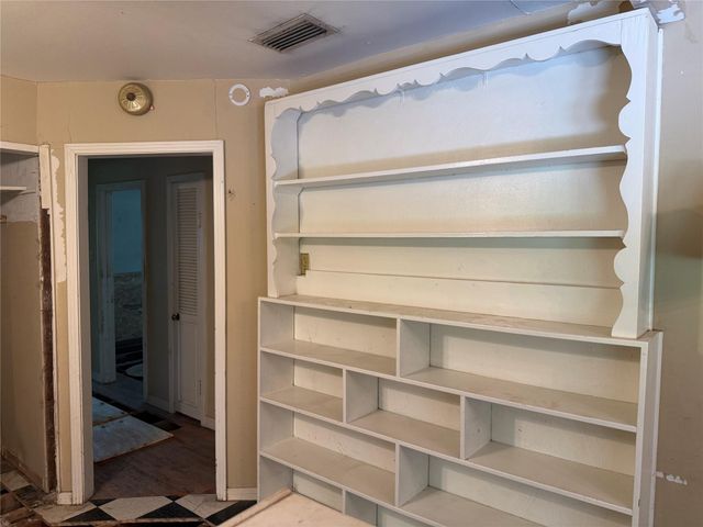 1405 E 16th ST E, Georgetown, TX 78626
