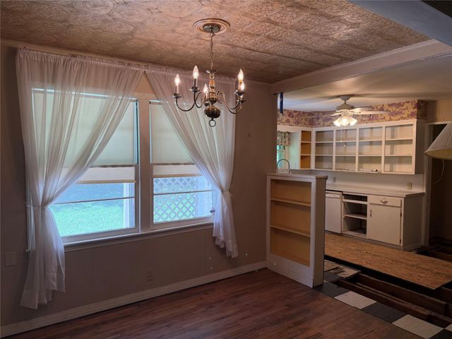 1405 E 16th ST E, Georgetown, TX 78626