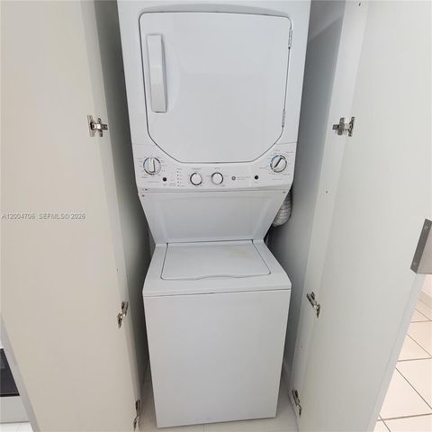 7601 Dickens Ave 402, Miami Beach, FL 33141