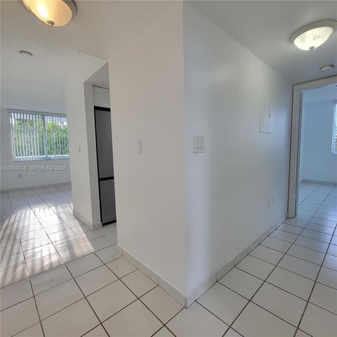 7601 Dickens Ave 402, Miami Beach, FL 33141