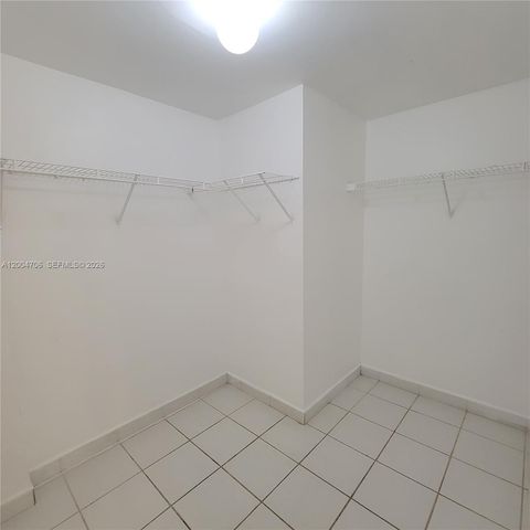 7601 Dickens Ave 402, Miami Beach, FL 33141