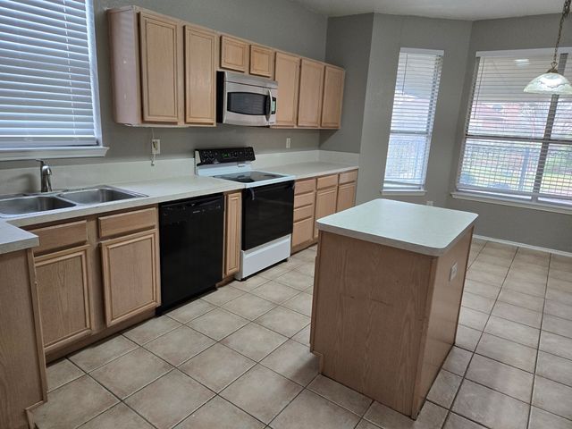 436 Orchard Hill Drive, Cedar Hill, TX 75104