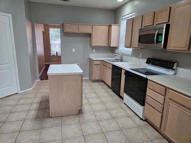 436 Orchard Hill Drive, Cedar Hill, TX 75104