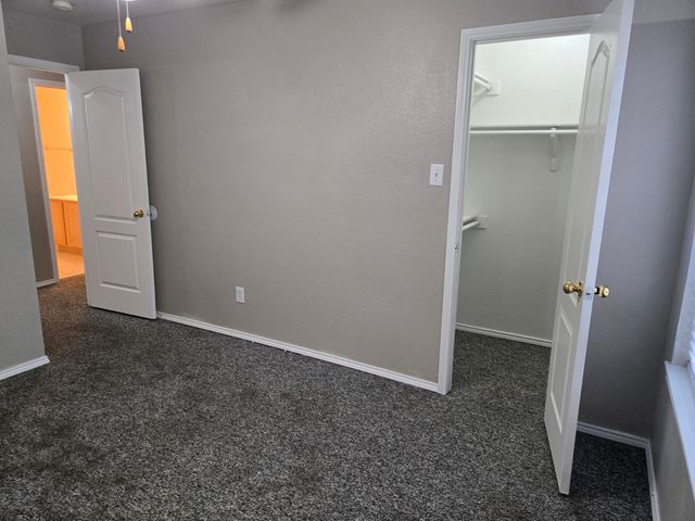 436 Orchard Hill Drive, Cedar Hill, TX 75104