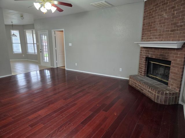 436 Orchard Hill Drive, Cedar Hill, TX 75104