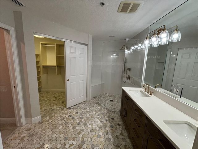 6536 MOORINGS POINT CIRCLE 101, Lakewood Ranch, FL 34202