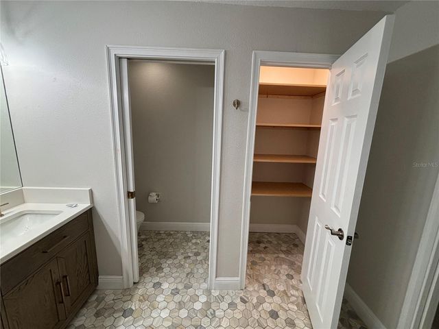 6536 MOORINGS POINT CIRCLE 101, Lakewood Ranch, FL 34202
