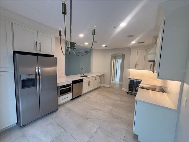 6536 MOORINGS POINT CIRCLE 101, Lakewood Ranch, FL 34202
