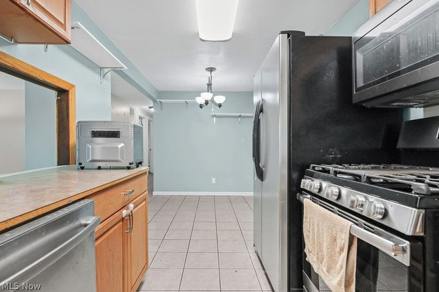 6410 Westmore Street, Louisville, OH 44641