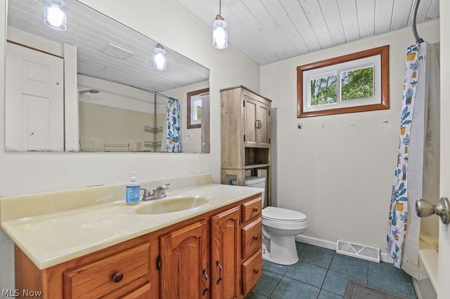 6410 Westmore Street, Louisville, OH 44641