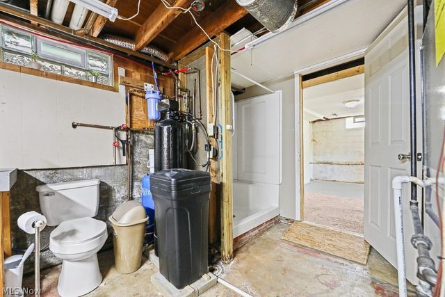 6410 Westmore Street, Louisville, OH 44641