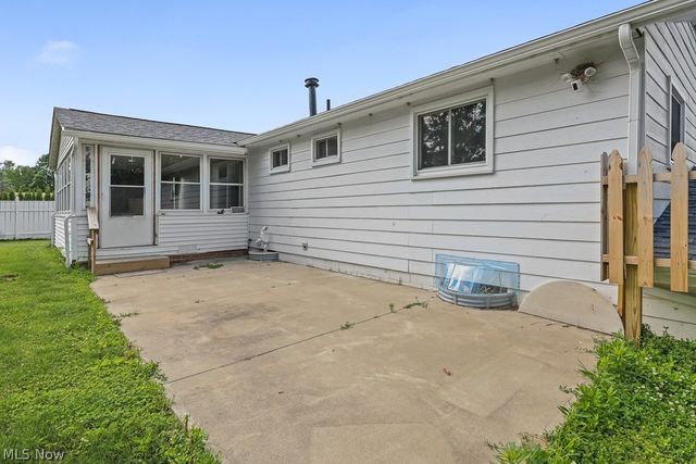 6410 Westmore Street, Louisville, OH 44641