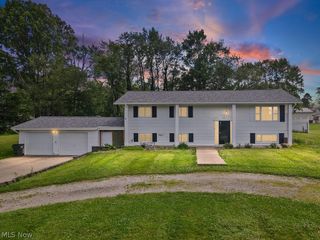 6410 Westmore Street, Louisville, OH 44641