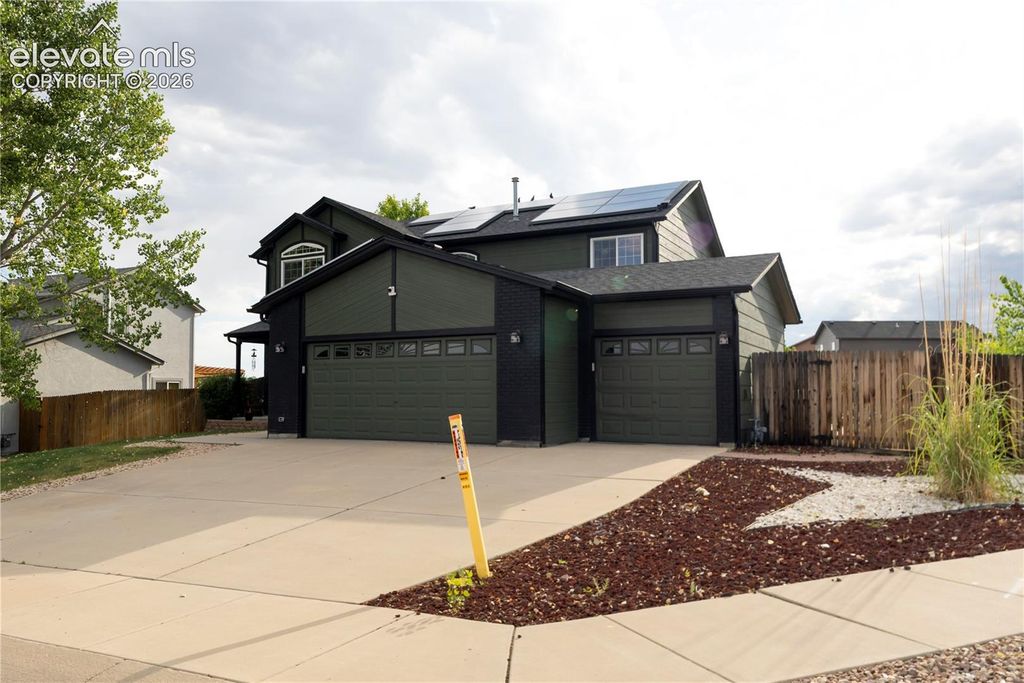 7406 Waterside Drive, Colorado Springs, CO 80925 — photo 2