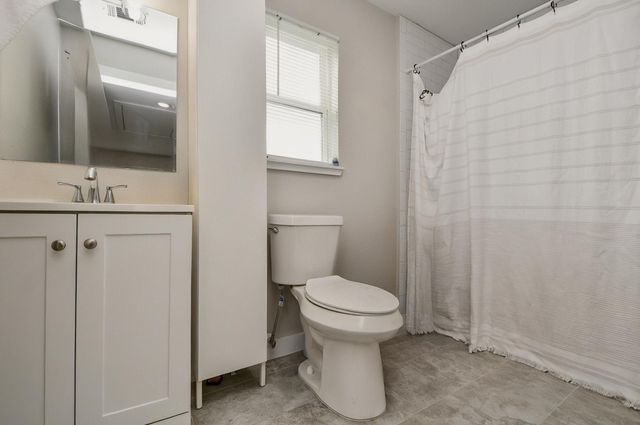 5615 Barremore Street B, Houston, TX 77023