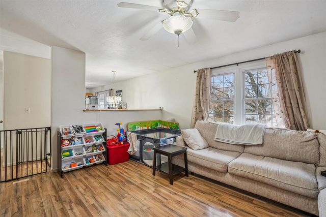 68 Sunny Hill Dr Drive, Orion, IL 61273