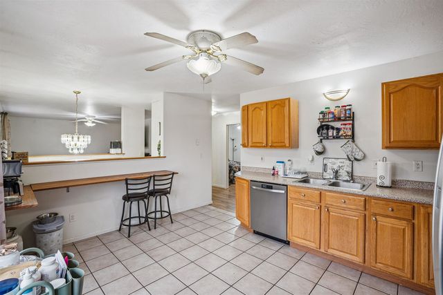 68 Sunny Hill Dr Drive, Orion, IL 61273