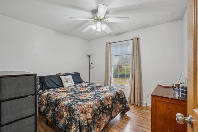 68 Sunny Hill Dr Drive, Orion, IL 61273